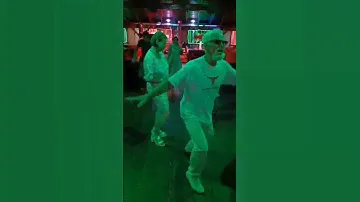 Анапский Джанлуко Вакки зажигает в Витязево! 76-летний Петр каждый вечер зажигает на дискотеках!